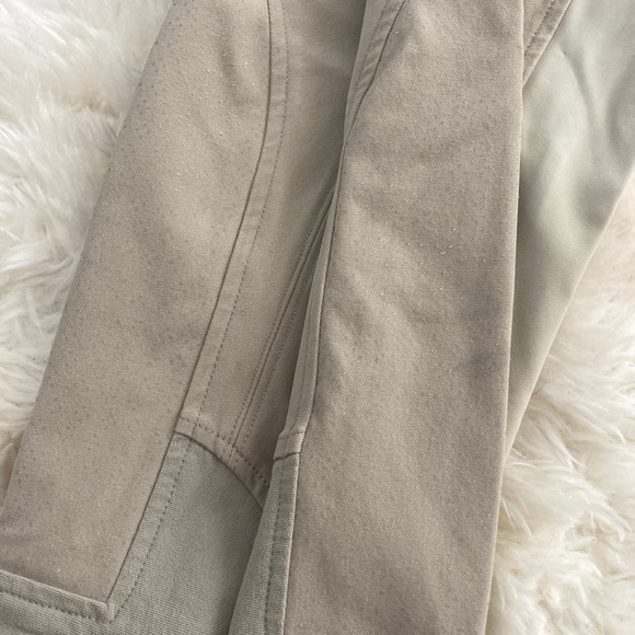 EUC ariat triumph knee patch breeches 26R tan - Picture 16 of 17